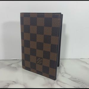 “Sold”Louis vuitton damier ebene passport cover